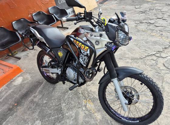 YAMAHA XTZ 250 TÉNÉRÉ YAMAHA XTZ 250 TÉNÉRÉ